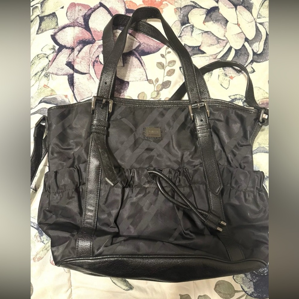 Burberry purse